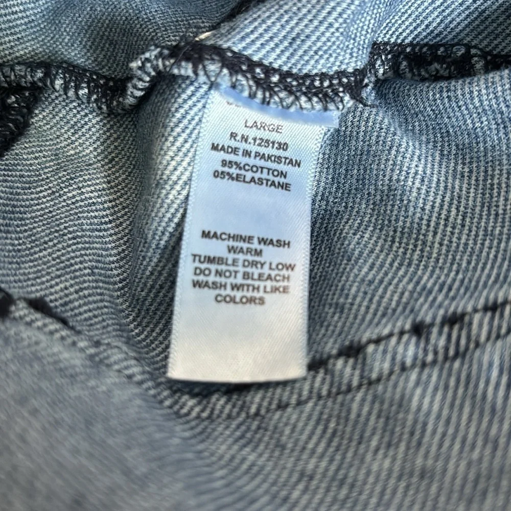 CLEAR ROCK Light Blue Jean Shorts Size Large